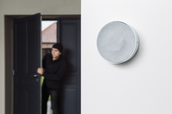 Indoor Camera Advance White + Indoor Siren Pack